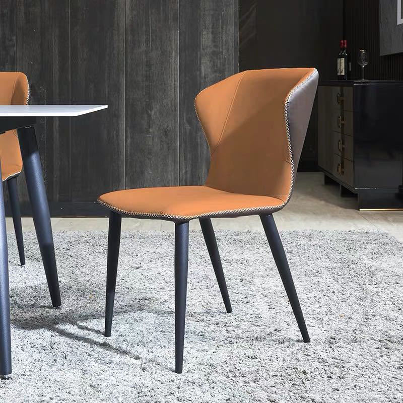 Sedia da pranzo contemporanea finitura opaca in pelle curva sedia a braccialess