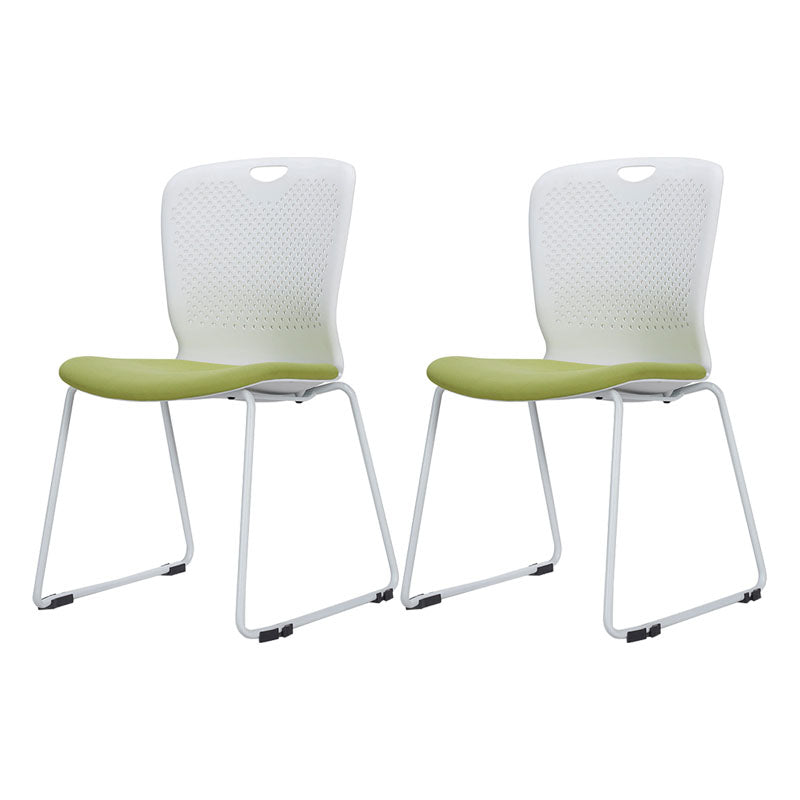 Sedia da ufficio imbottita moderna senza braccio.