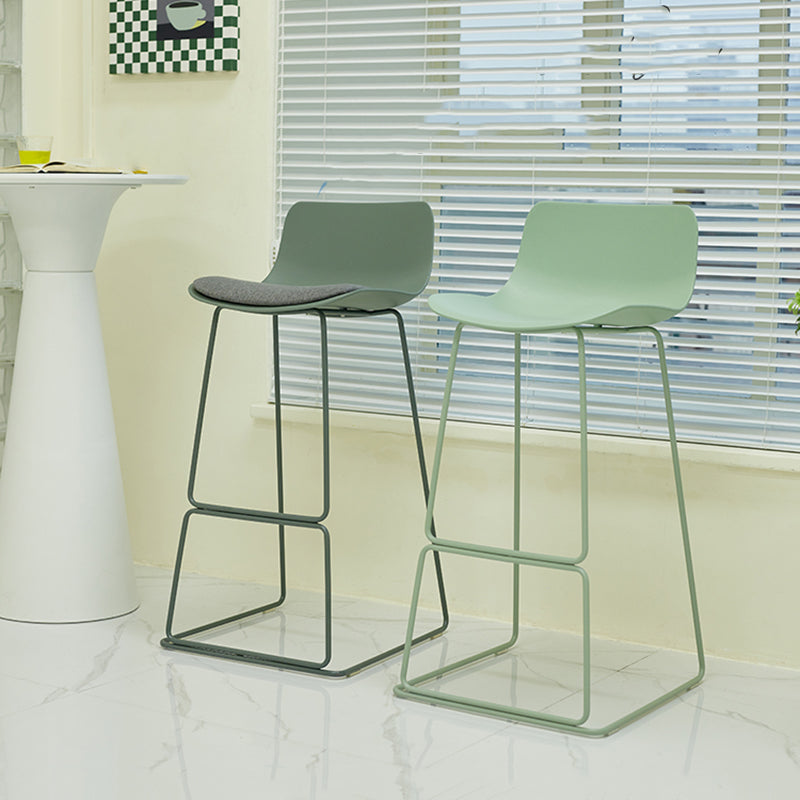 Indoor Footrest Dining Stool Plastic Industrial Low Back Counter-height Stool Clearhalo 'Bar Furniture' 'Bar Stools' 'bar_stools' 'furn' 'furn_bar_stools' 'Furniture' 'Kitchen & Dining Furniture' 5638409