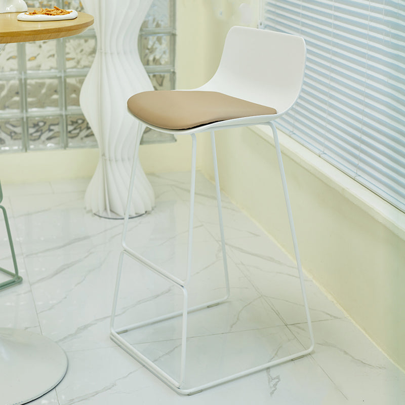 Indoor Footrest Dining Stool Plastic Industrial Low Back Counter-height Stool Clearhalo 'Bar Furniture' 'Bar Stools' 'bar_stools' 'furn' 'furn_bar_stools' 'Furniture' 'Kitchen & Dining Furniture' 5638411