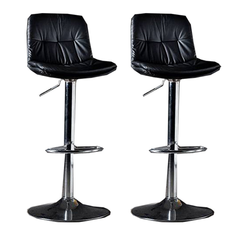 Sgabello moderno in fuorise fritta in fuoventà in metallo regolabile nella finitura opaca