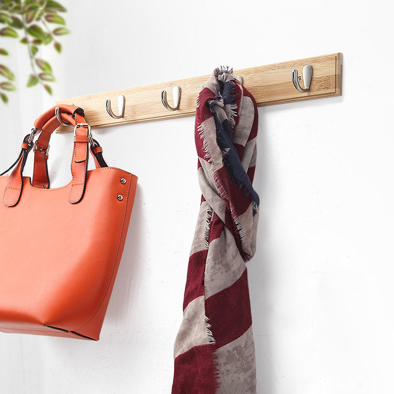 Moderne Holzkleiderbügel mit wand montierten Haken Hallbaumattrack