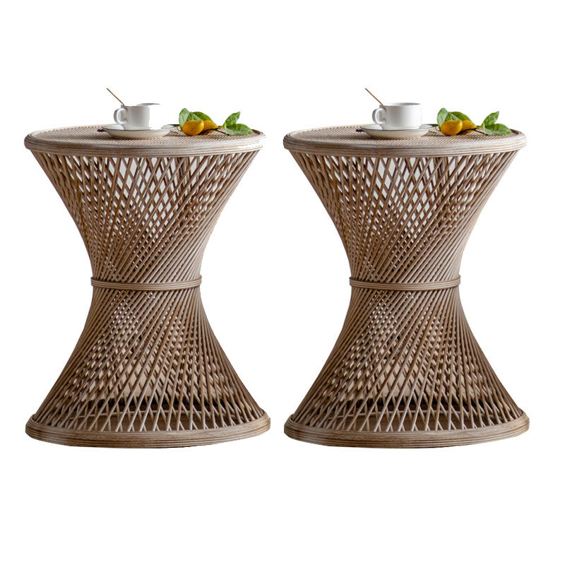 Table d'appoint de style country français avec base de cadre en bois massif vieilli rond