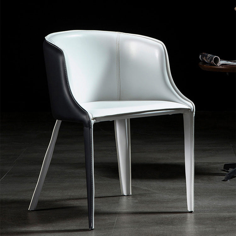 デザイナーホテルレザーアームチェアマット仕上げソリッドバックダイニングチェア
