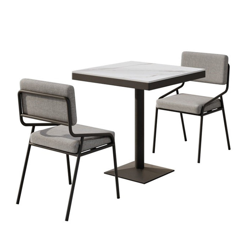 Table à manger carrée industrielle en métal