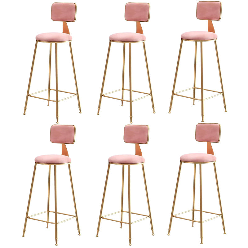 Taburete de tela de taburete de barra de glam metal con patas doradas en acabado mate