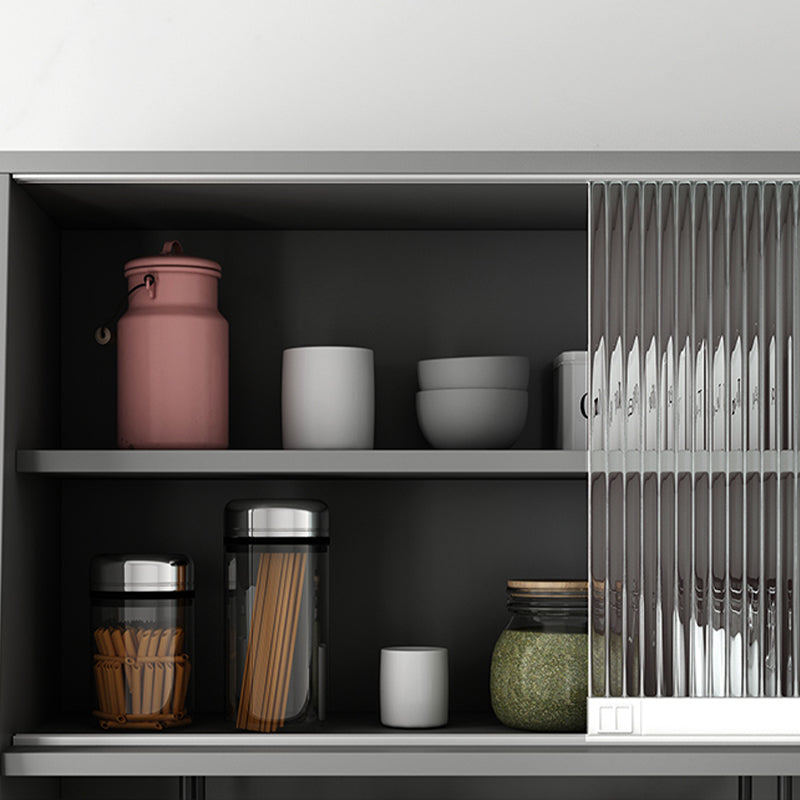 3ドロワーエンジニアリングウッドサイドボードモダンな調整可能な棚のクレデンツァとゴブレットホルダー