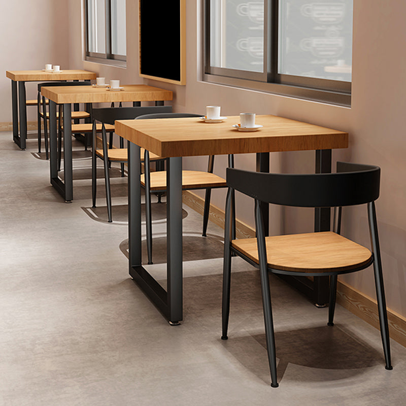 Tavolo da pranzo in legno quadrato tavolo da pranzo a base di slitta industriale