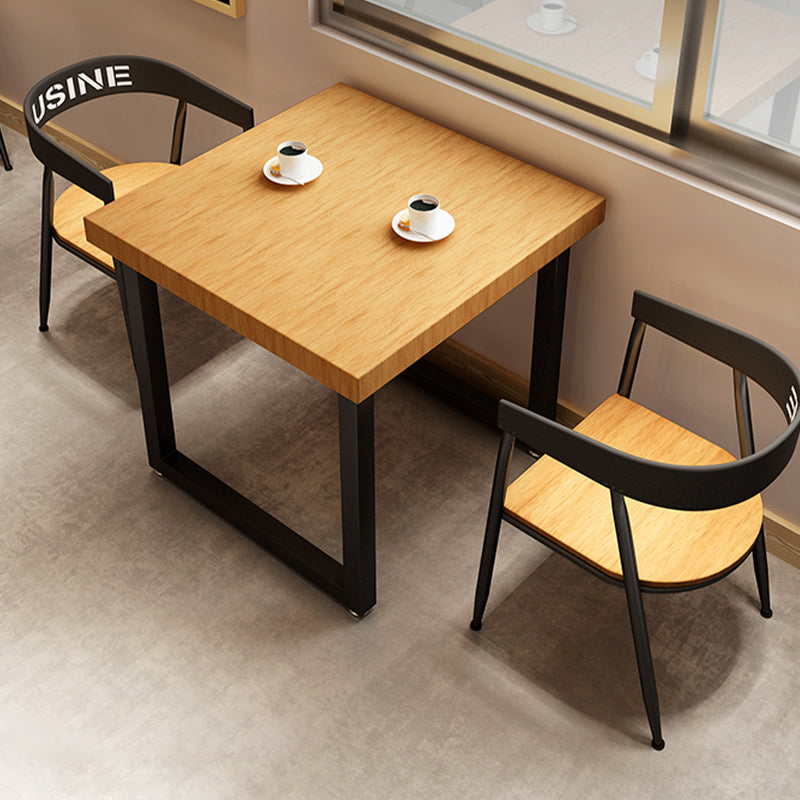 Tavolo da pranzo in legno quadrato tavolo da pranzo a base di slitta industriale