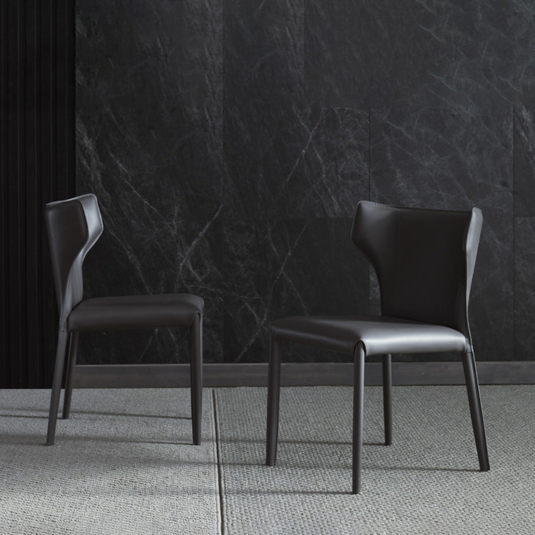 デザイナースタイルのホテルウィングバックチェアレザーマット仕上げダイニングチェア