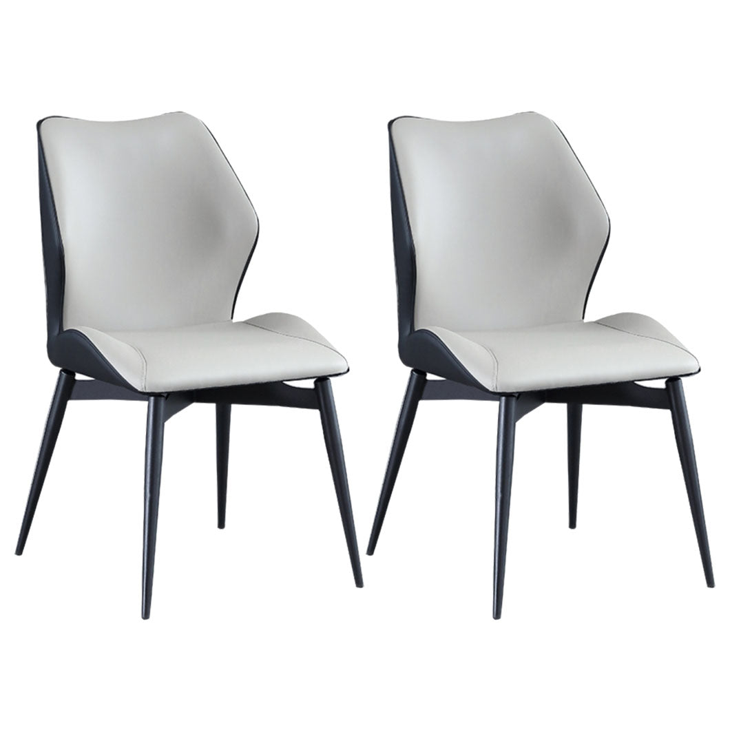 モダンなコーヒーショップウィングバックチェアレザーマット仕上げダイニングチェア