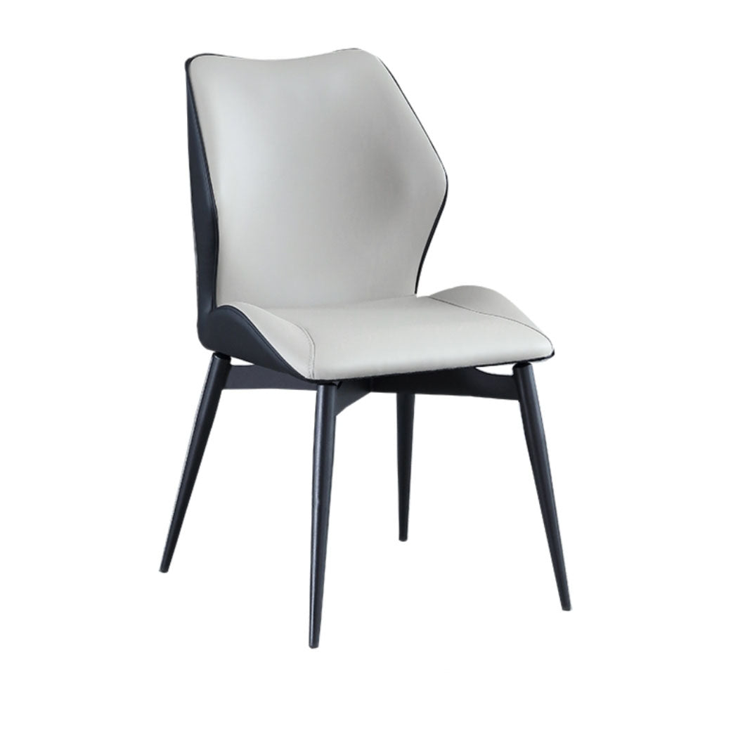 モダンなコーヒーショップウィングバックチェアレザーマット仕上げダイニングチェア