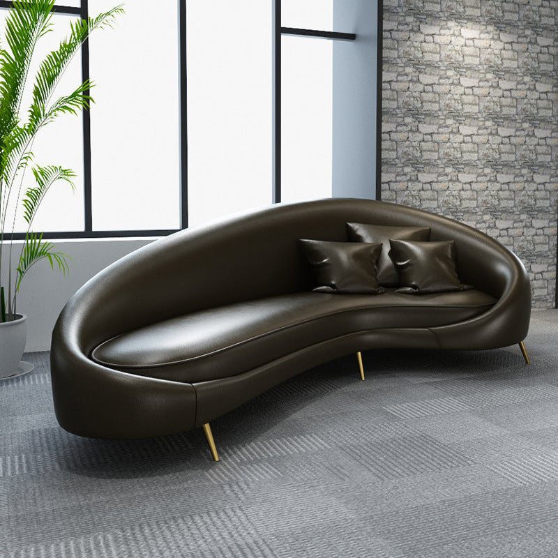 Moderne faux leer gebogen bank met hellende armen voor woonkamer