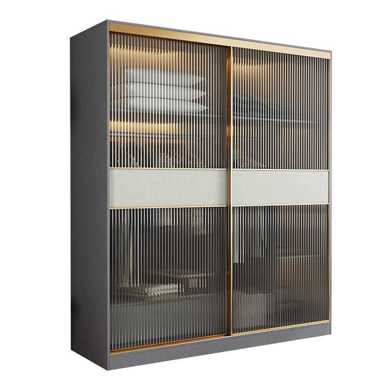 Moderne schuifdeurkleerkast voor thuisgrijze kast met heldere glazen deur