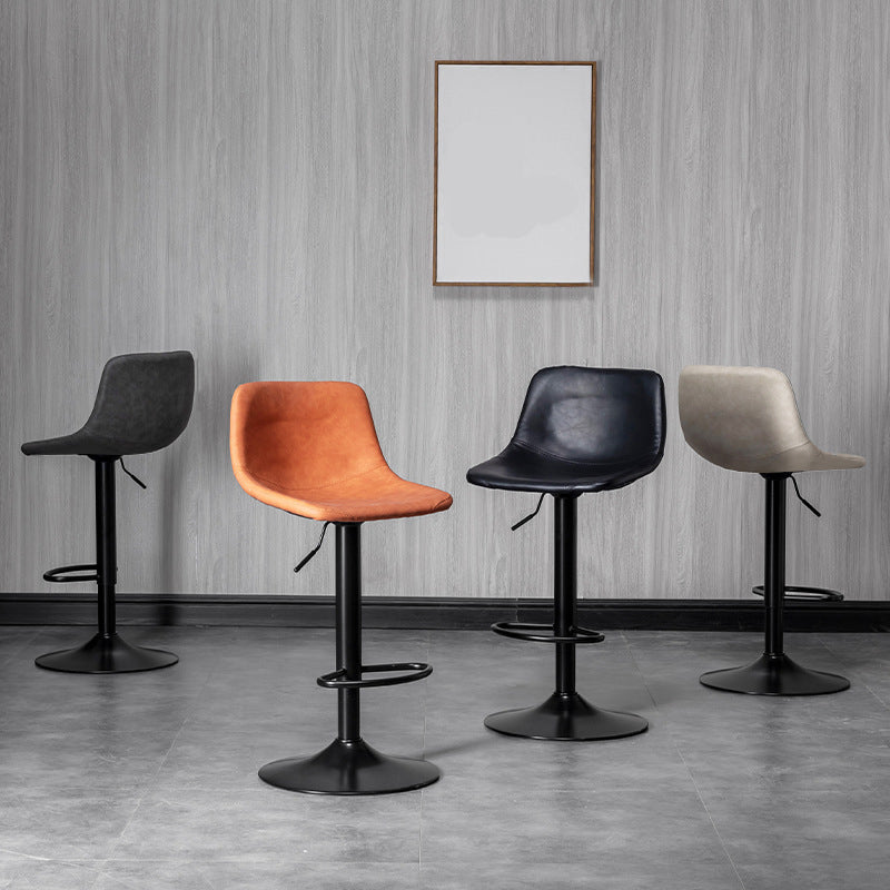Skandinavischer Metallhocker Kunstleder gepolsterte Thekenhocker im matten Finish für Innenräume