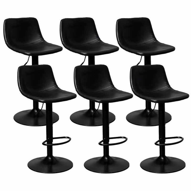 Skandinavischer Metallhocker Kunstleder gepolsterte Thekenhocker im matten Finish für Innenräume