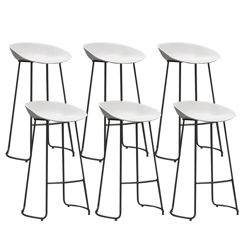 Tabouret métallique contemporain en plastique basse du comptoir arrière avec 4 jambes