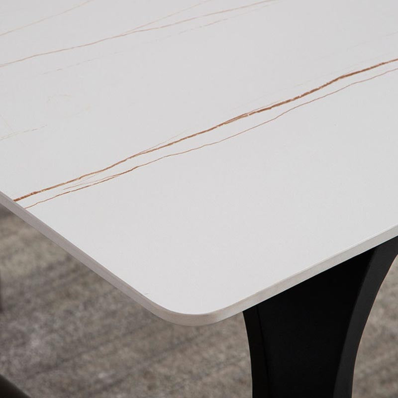 Table à manger en pierre