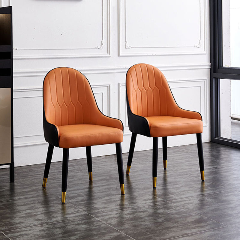 スカンジナビアのフェイクレザーダイニングチェアソリッドバックアームサイドチェア