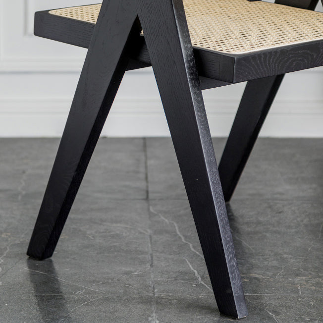 現代バルコニーウッドアームチェアマット仕上げオープンダイニングチェア