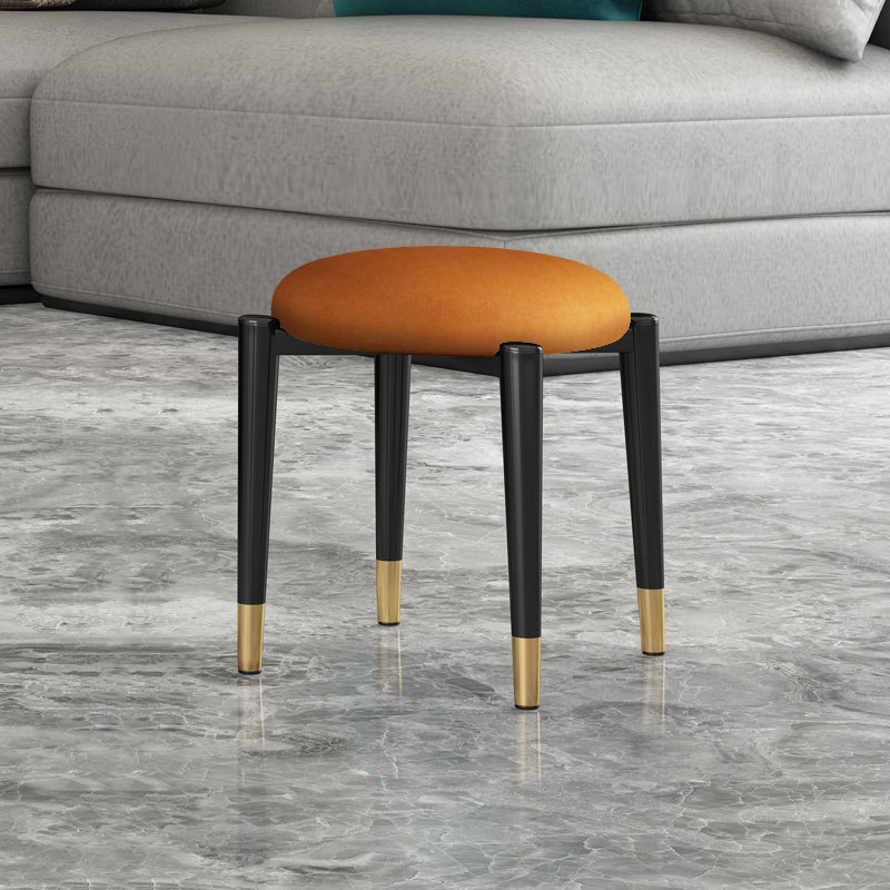 現代の丸い耐水性オットマンフェイクレザー布張りの標準