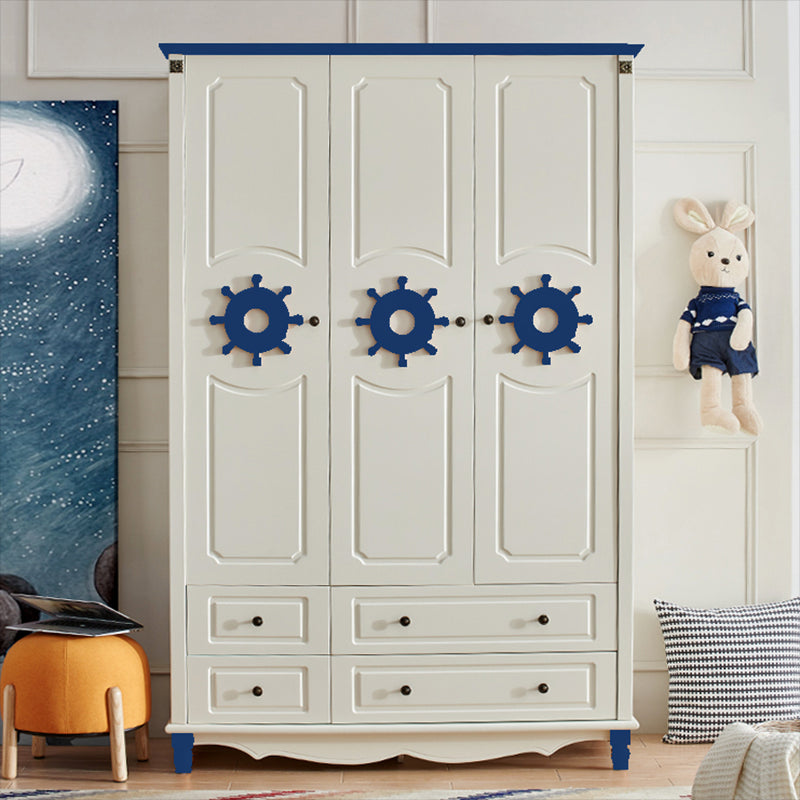 Coastal gemanipuleerde houten armoire voor slaapkamer matte afwerking kast met scharnierende deur