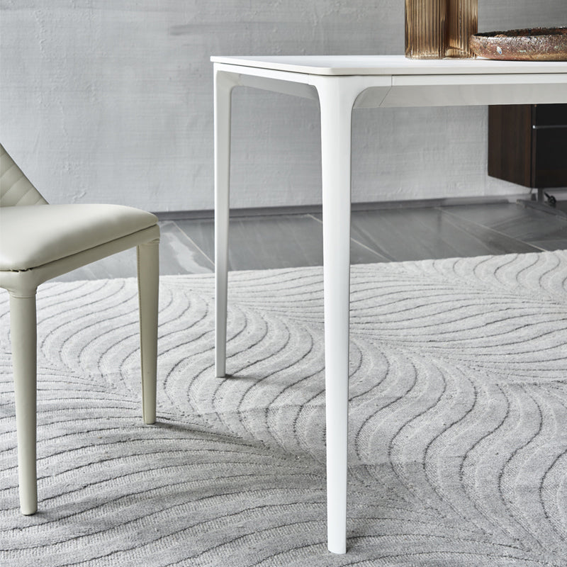 Table à manger blanche de style moderne