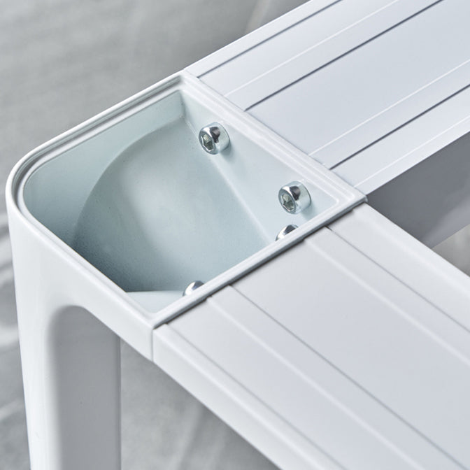 Table à manger blanche de style moderne