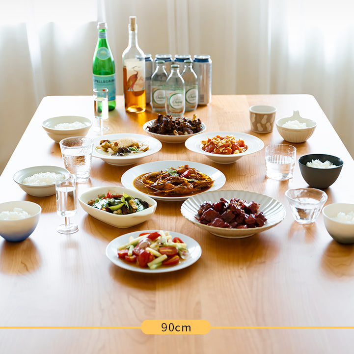 モダンなスタイルのダイニングテーブルホーム用のソリッドウッド長方形のテーブル