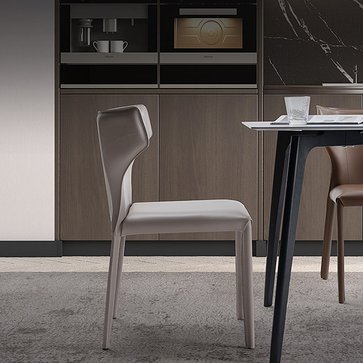 Moderne lederen armloze eetkamerstoel Wingback Side Chair voor restaurantgebruik