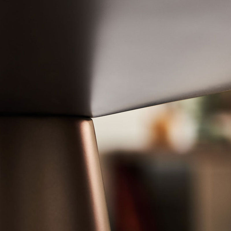 Mid-century Modern Style Pedestal Base Circular Top Metal Side Table Clearhalo 'Coffee & Accent Tables' 'End & Side Tables' 'end_side_tables' 'furn' 'furn_end_side_tables' 'Furniture' 'Living Room Furniture' 5688400