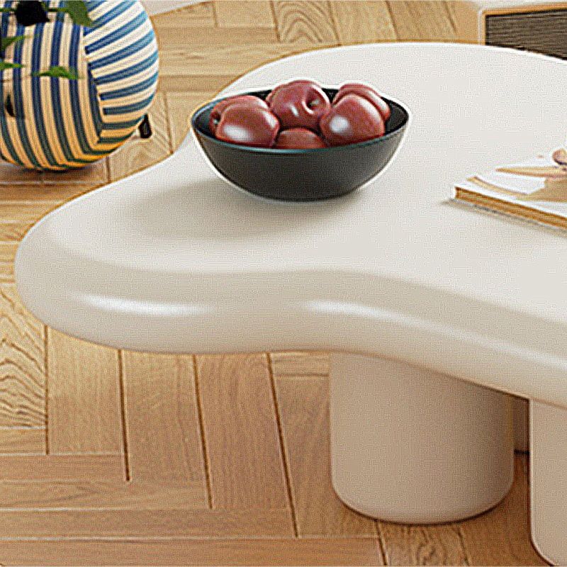Tavolino da caffè scandinavo in legno Set di tavolini da caffè a 3 gambe a forma libera