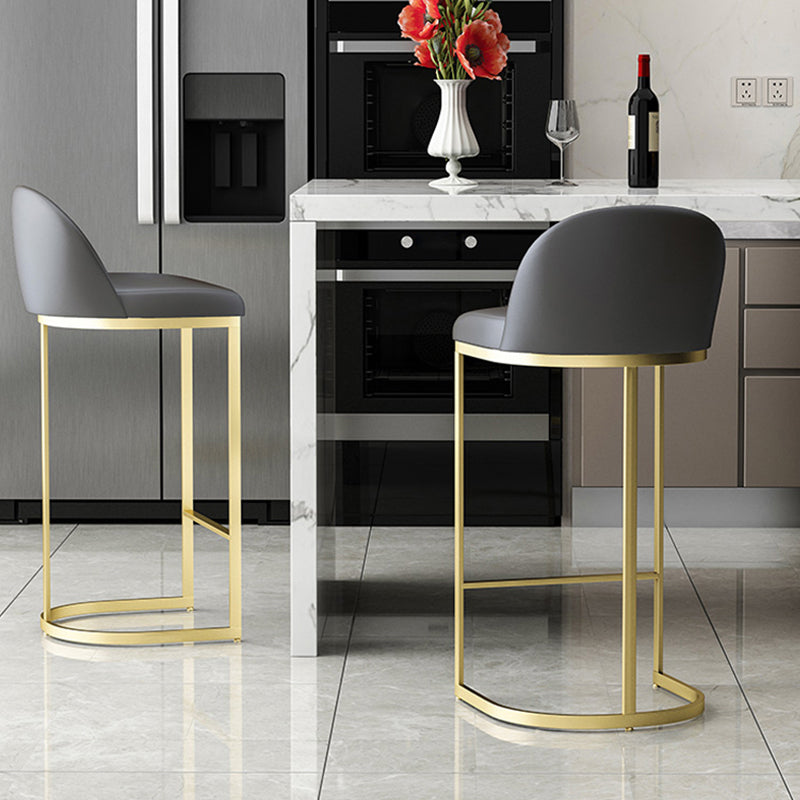 Moderne Rückenlehne Armless Counterhocker Iron Speisezimmer Barhocker mit Pedal und Kissen