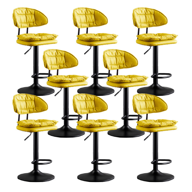 Tabouret de barre de bar métal scandinave tabouret de comptoir bas bas en finition mate pour intérieur