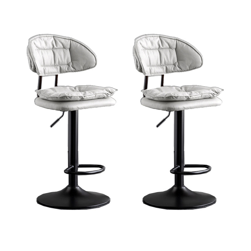 Scandinavische metalen barkruk stof lage rugkrukkruk in matte afwerking voor binnen