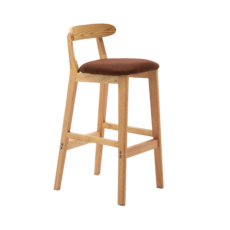 Cojín de tela de heces de madera escandinava en acabado mate para interiores