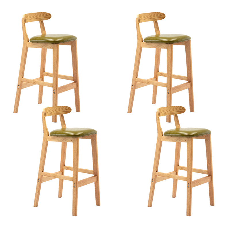 Cojín de tela de heces de madera escandinava en acabado mate para interiores