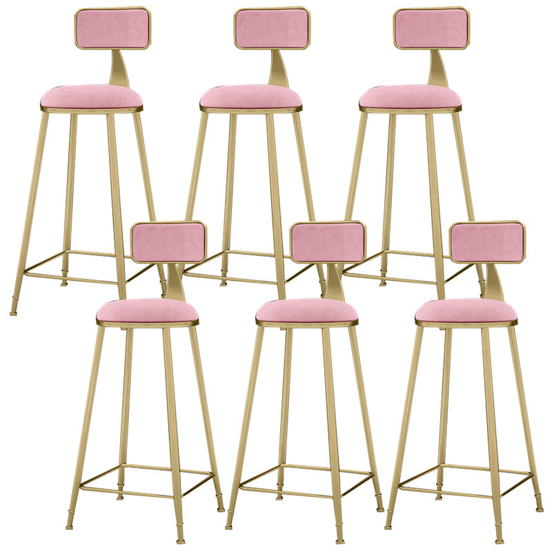 Tabouret de comptoir à dos de dos glamour tabouret de bar en fer avec coussin en velours et pédale pour la cuisine