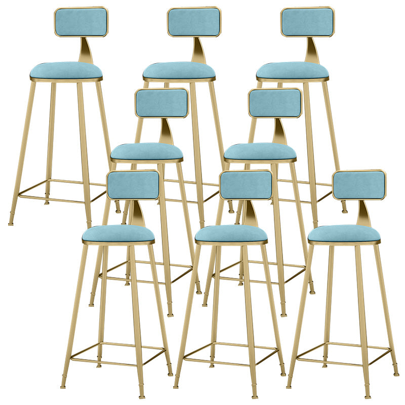 Tabouret de comptoir à dos de dos glamour tabouret de bar en fer avec coussin en velours et pédale pour la cuisine