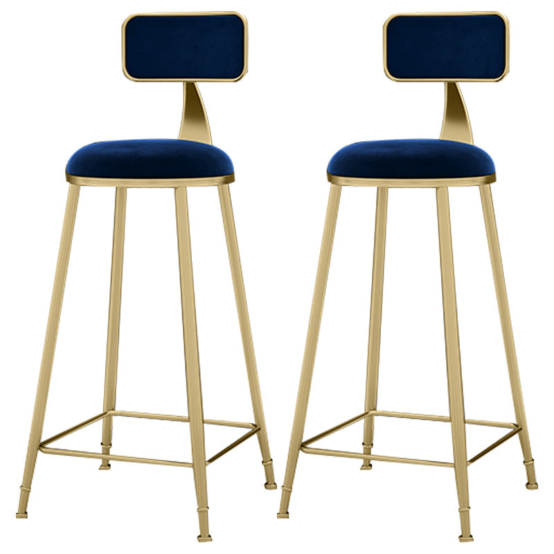 Tabouret de comptoir à dos de dos glamour tabouret de bar en fer avec coussin en velours et pédale pour la cuisine