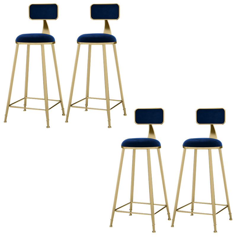 Tabouret de comptoir à dos de dos glamour tabouret de bar en fer avec coussin en velours et pédale pour la cuisine