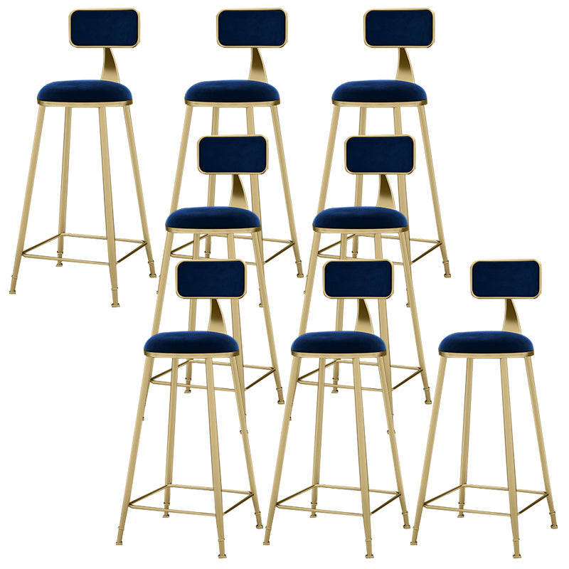 Tabouret de comptoir à dos de dos glamour tabouret de bar en fer avec coussin en velours et pédale pour la cuisine