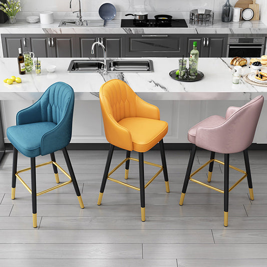 グラムフェイクレザーダイニングスツール布張りの家具をマット仕上げの家のために仕上げます