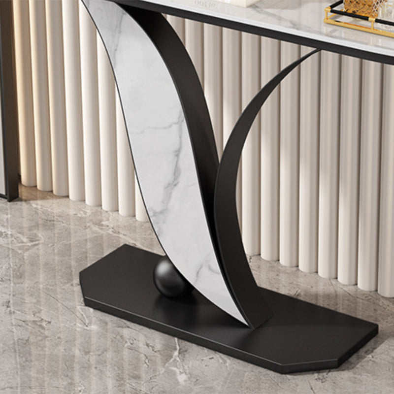 Mesa de consola de media luna contemporánea con base de hierro negro para Hall