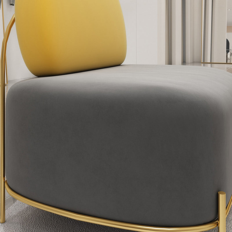 Armloze eigentijdse bank fluweel strak terug voor appartementenbanken