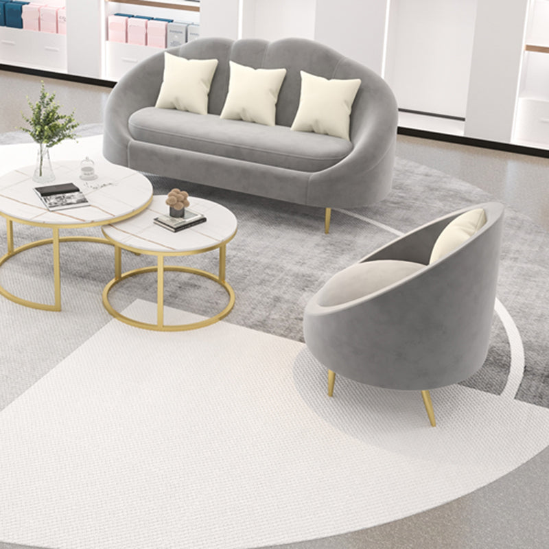 Canapé canapé incurvé contemporain en velours canapé de bras en pente pour le salon