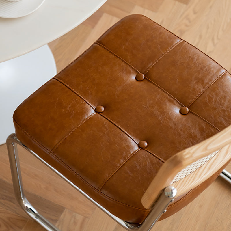 16.54 "広いスカンジナビアスタイルのシングルソファチェア固定されたバックされた腕のない椅子