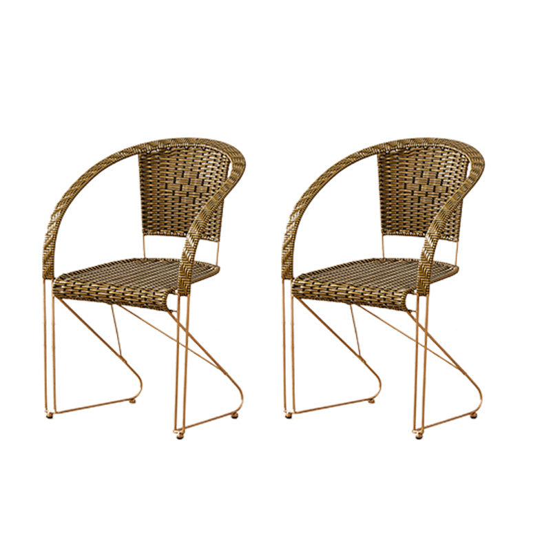 Chaise de bras en métal à dos tissé en bois de style moderne du milieu du siècle