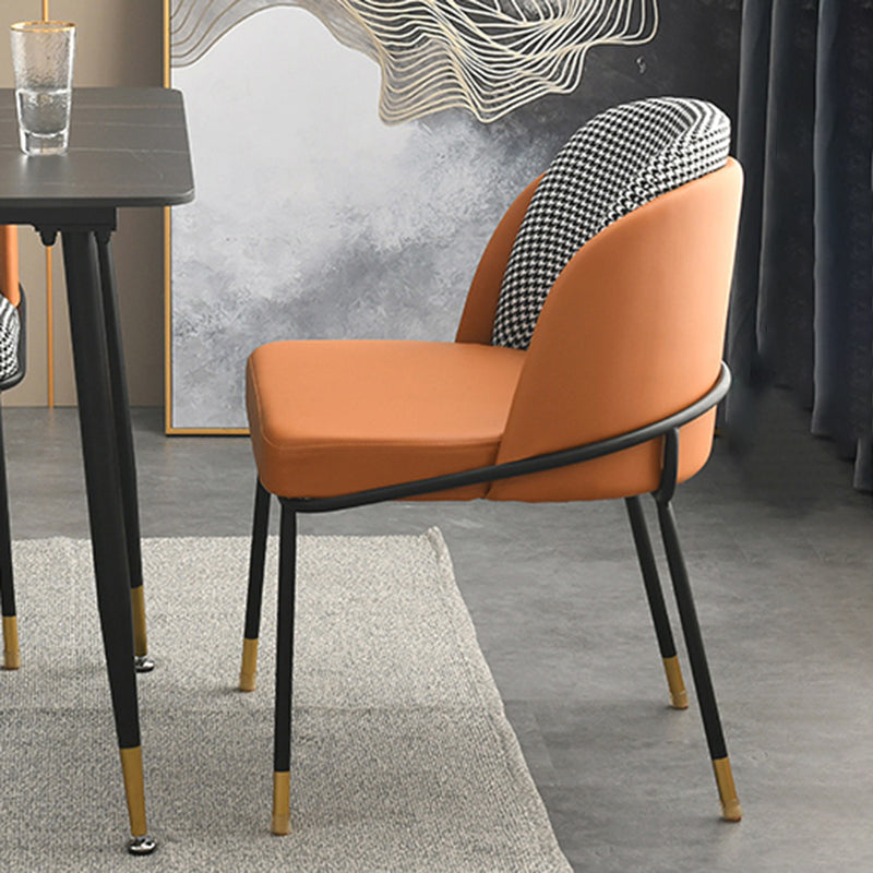 布張りのダイニングチェア北欧スタイルのアームレスソリッドバックチェアのための家