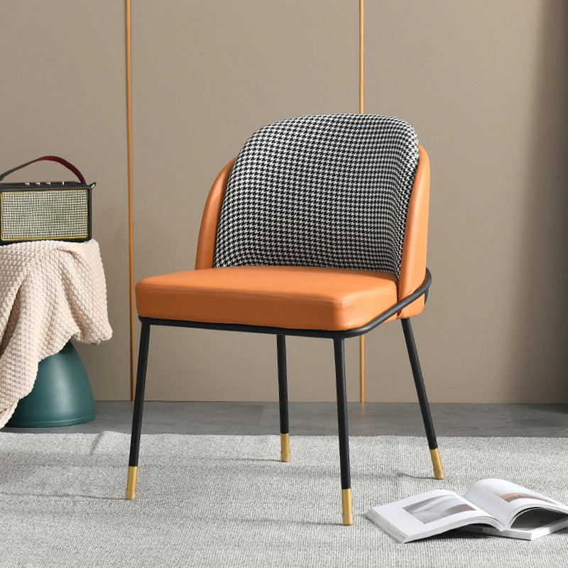 布張りのダイニングチェア北欧スタイルのアームレスソリッドバックチェアのための家